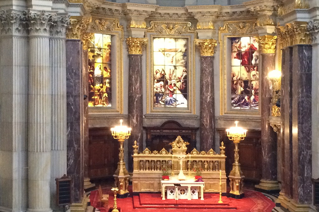 2019-03-31_Berliner_Dom_carousel
